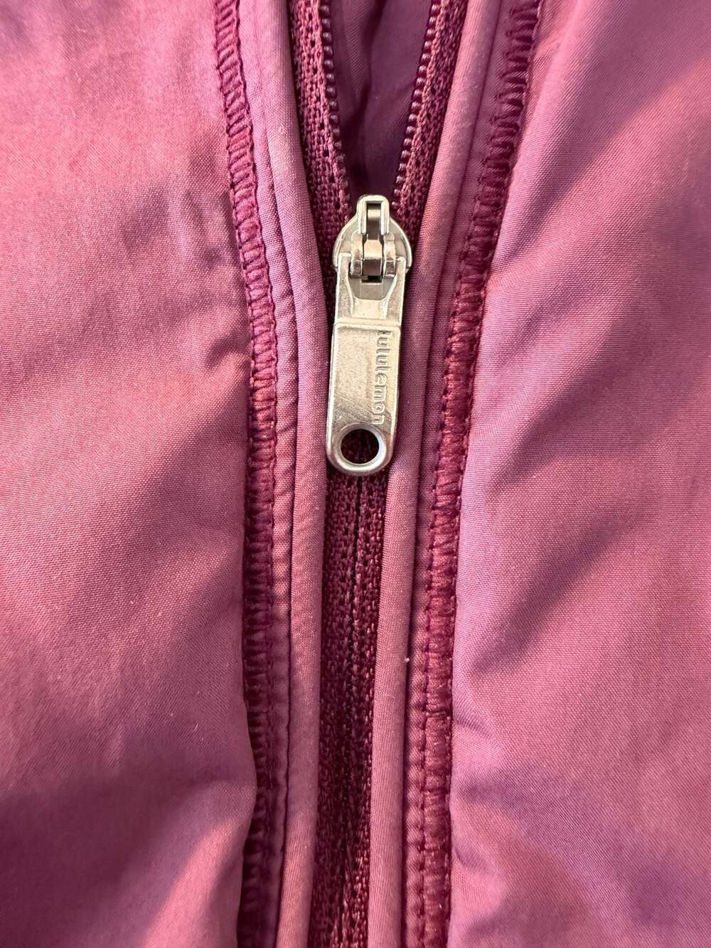 Lululemon Can't Stop Jacket in Mini Hyper Stripe Plum - Picture 2 of 8